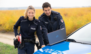 Uniform der Polizei Brandenburg Polizisten
