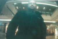 Bild des Tatverdächtigen bei Geldabhebung