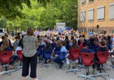 Auftritt des Landespolizeiorchesters an der Internationalen Grundschule in Potsdam