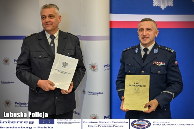Absichtserklärung Polizeipräsident Oliver Stepien und  und Woiwodschaftskommandant Jerzy Czebreszuk